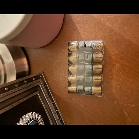 👍3/$10 Young Living Sample Bottles - Picture 5 of 5